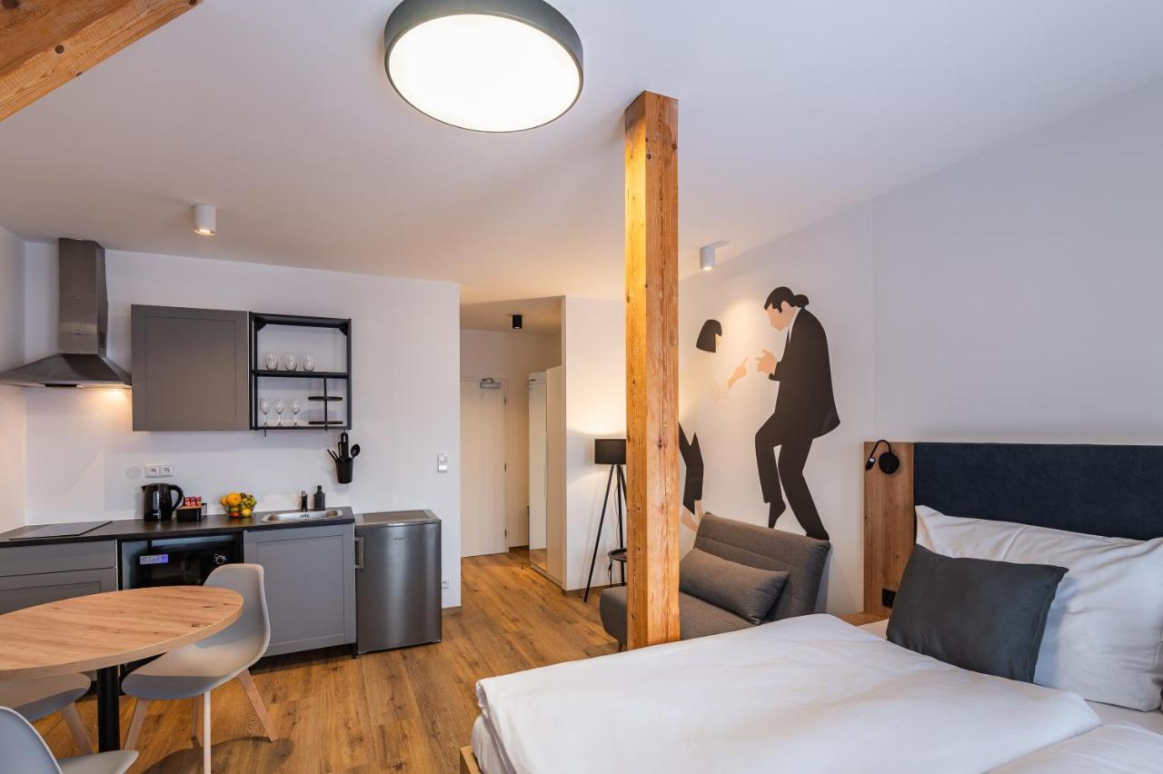 Hotel Restovna Jíloviště Buitenkant foto