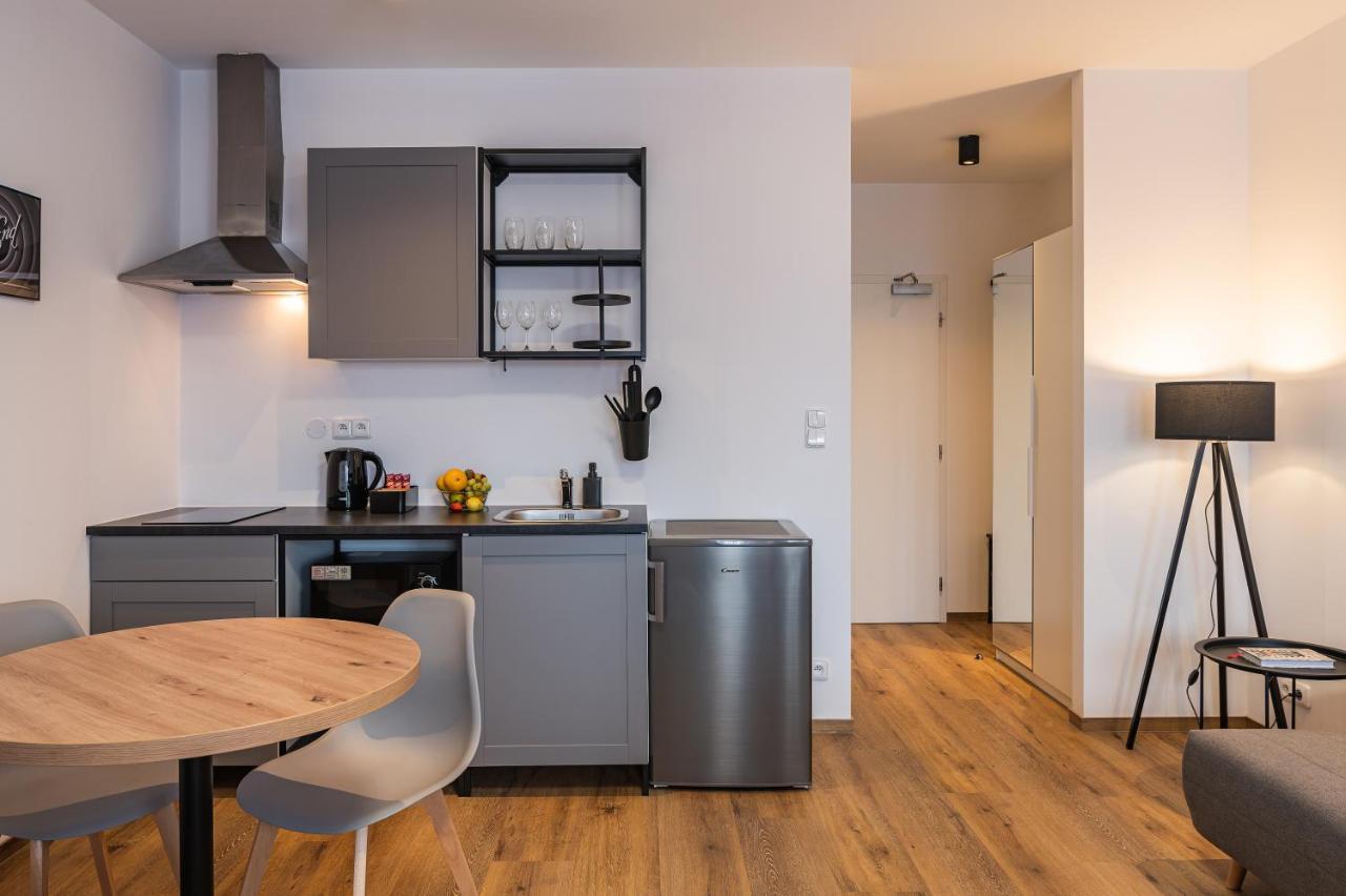 Hotel Restovna Jíloviště Buitenkant foto