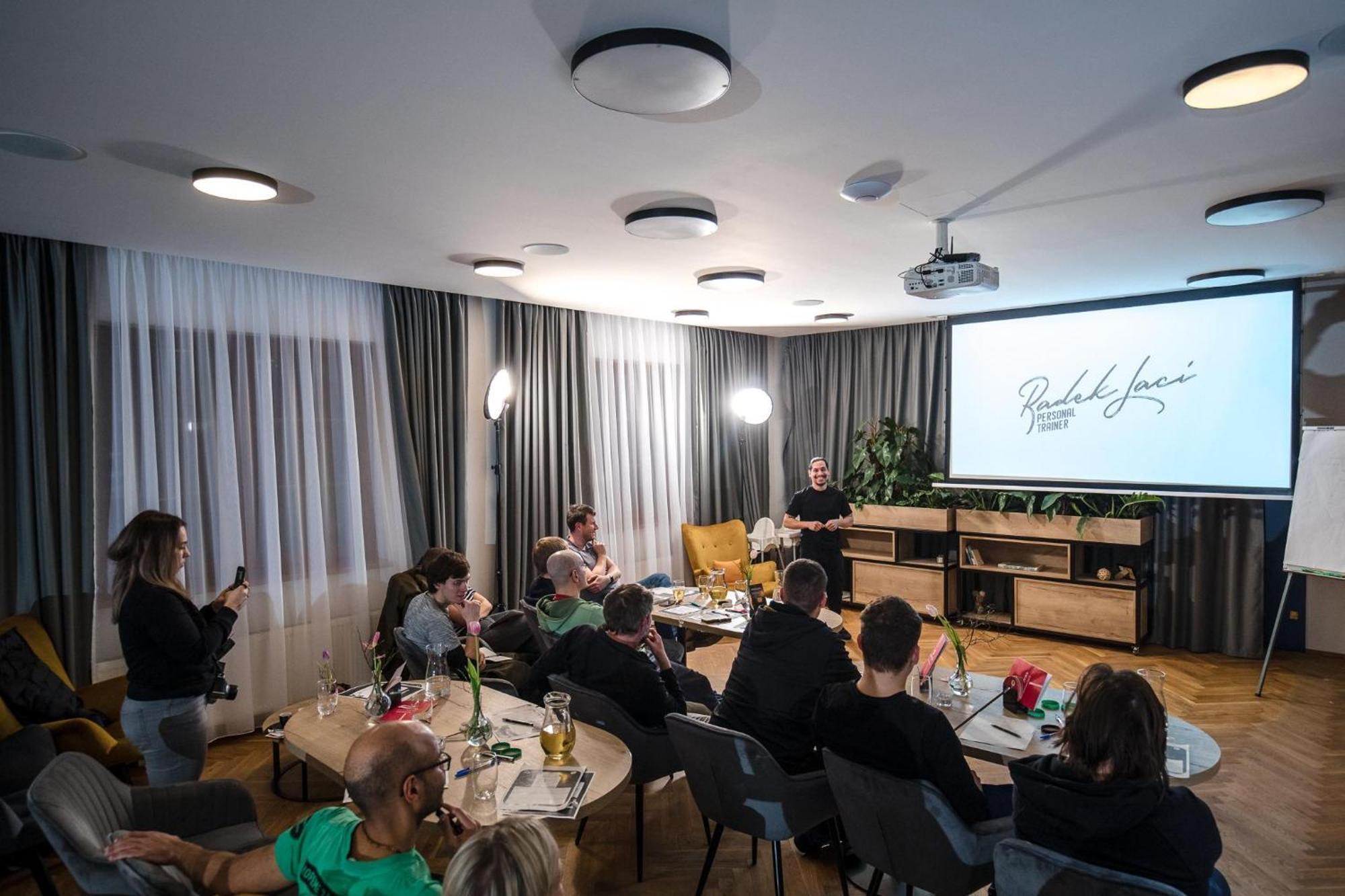 Hotel Restovna Jíloviště Buitenkant foto